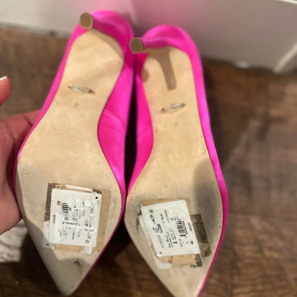 NWT Badgley Mischka - Cher Crystal Embellished Pump in Hot Pink - Size 8 - Picture 5 of 5